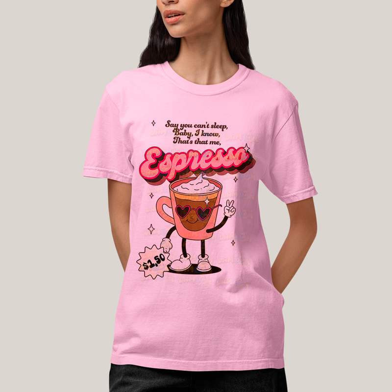Camiseta Algodão Unissex T shirt - Sabrina Carpenter Espresso cafe