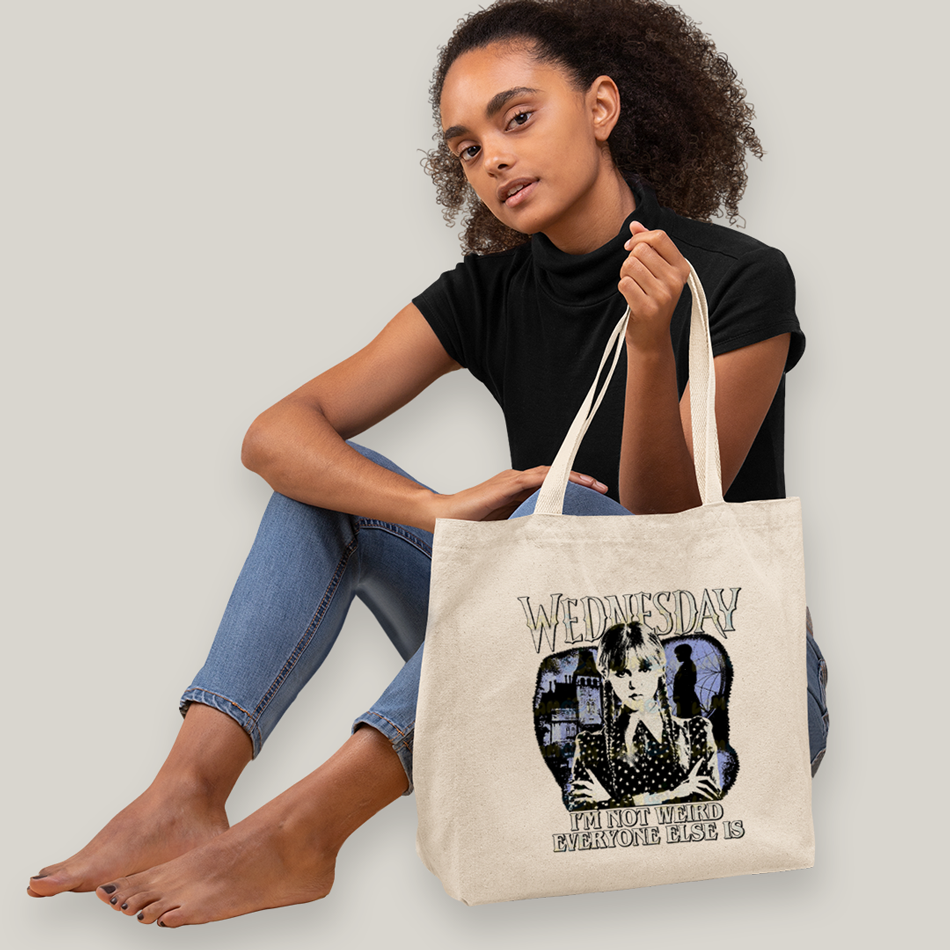 Sacola Ecobag Bolsa 38X40 Algodão- Wandinha Wednesday Eu Não Sou Estranho, Todo Mundo é