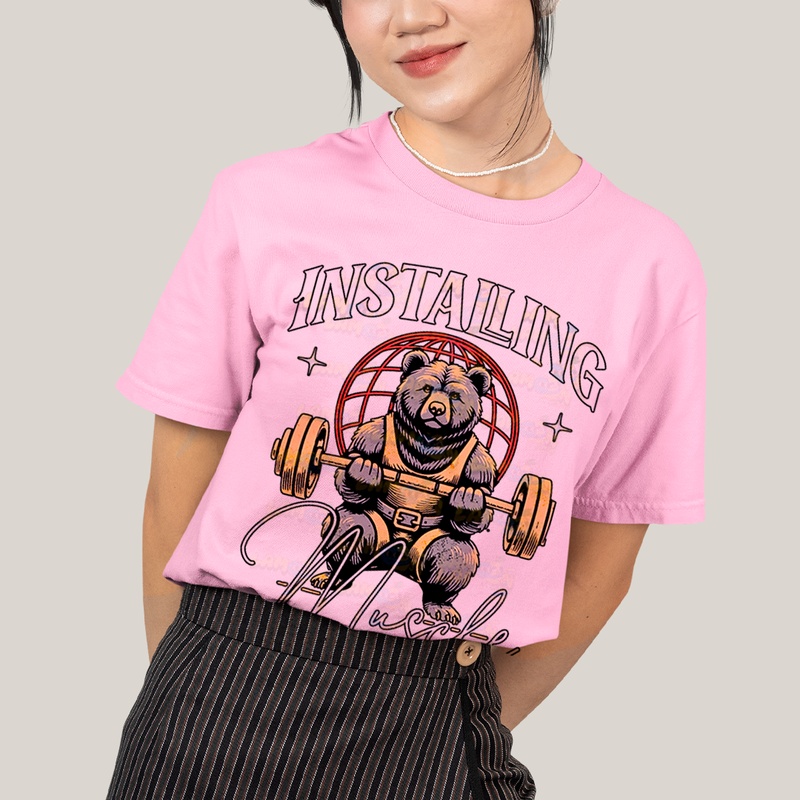 Camiseta Algodão Unissex T shirt - Urso Maromba installing muscle please wait academia