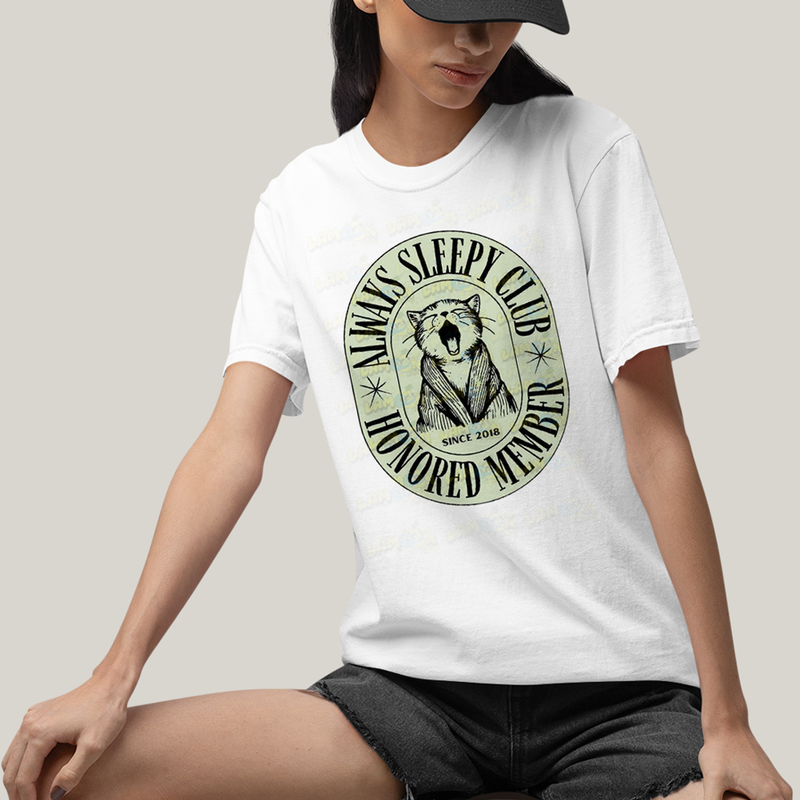 Camiseta Algodão Unissex T shirt Gato Membro Honrado do Clube Sempre Sonolento