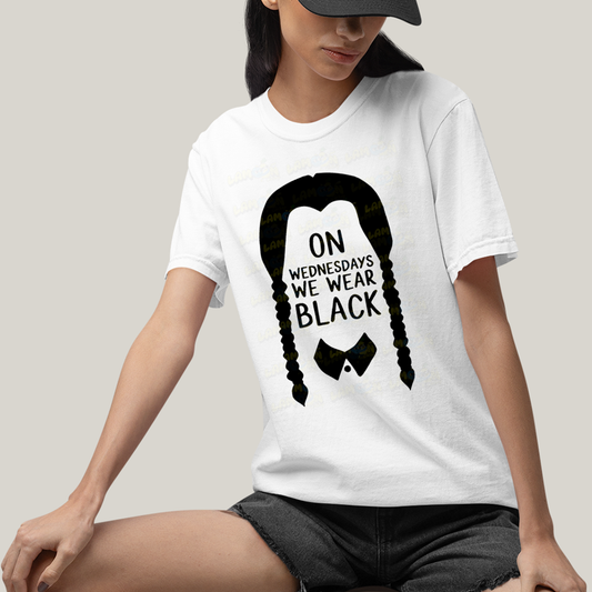 Camiseta Algodão Unissex T shirt Wandinha Na Quarta Feira Usamos Preto