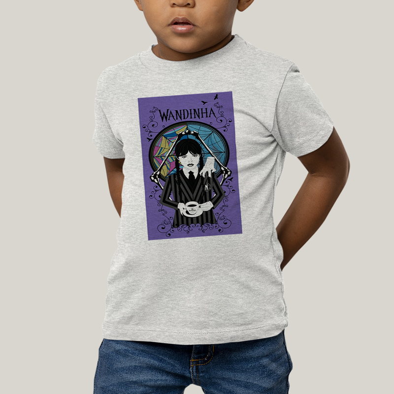 Camiseta Infantil Algodão Unissex T shirt Wandinha Fundo Roxo