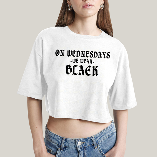 Cropped Oversized Algodão Unissex T shirt Wandinha Na Quarta Feira Usamos Preto 1