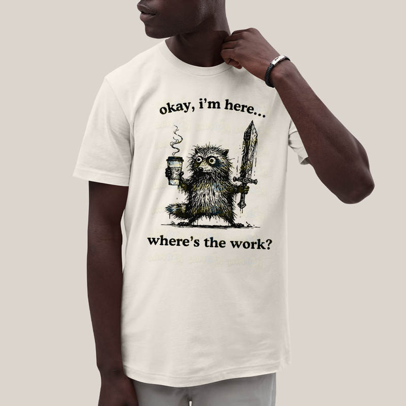 Camiseta Algodão Unissex T shirt Meme Café Ok Estou Aqui, Cadê o Trabalho