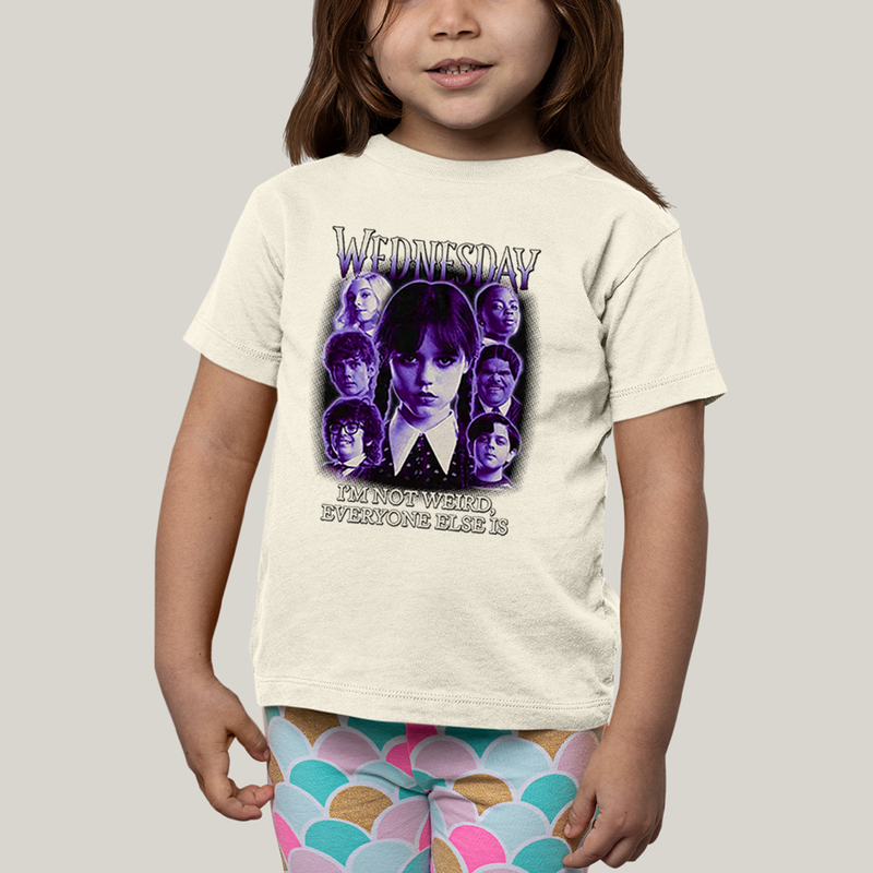 Camiseta Infantil Algodão Unissex T shirt Wandinha Roxo Wednesday Eu Não Sou Estranho, Todo Mundo é
