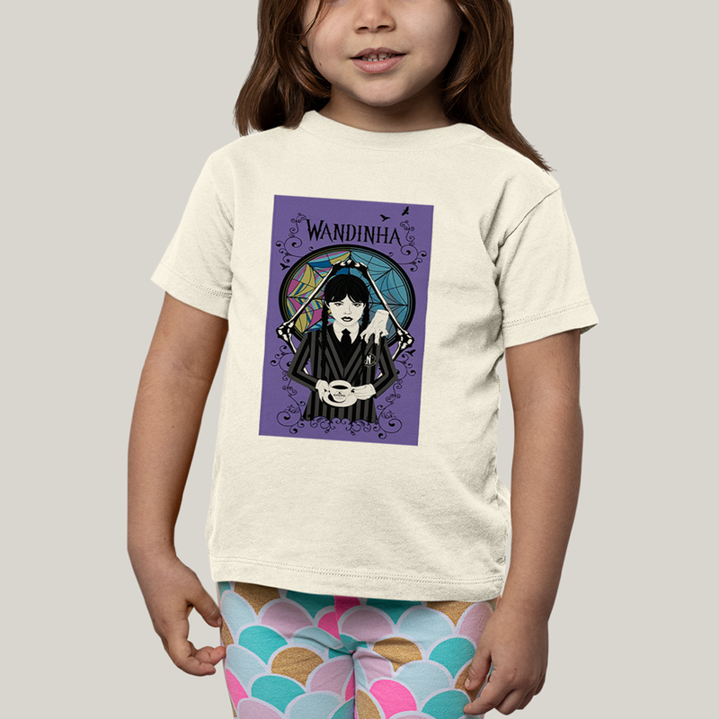 Camiseta Infantil Algodão Unissex T shirt Wandinha Fundo Roxo