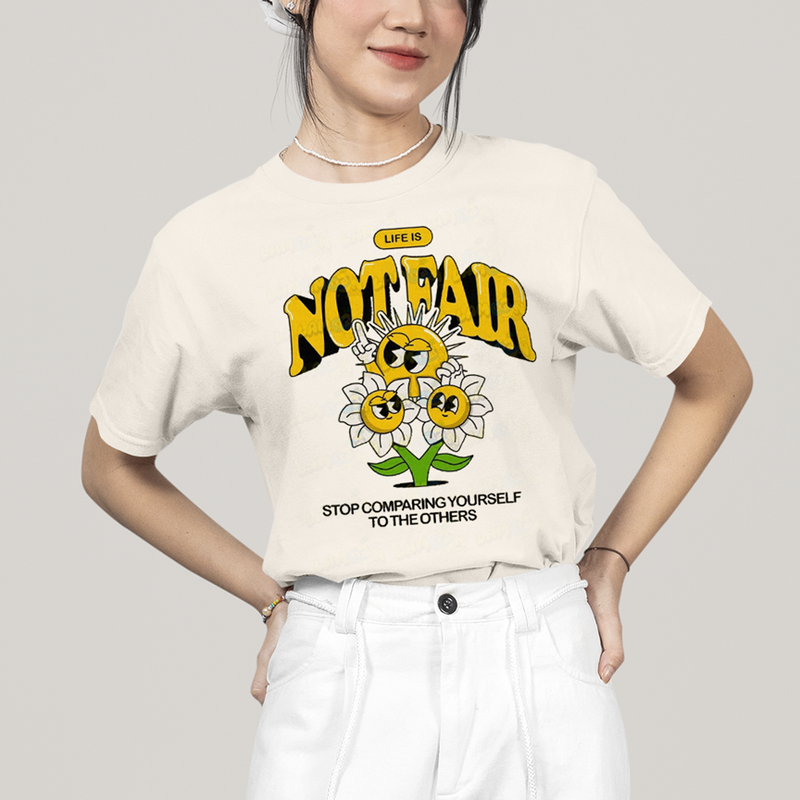 Camiseta Algodão Unissex T shirt A Vida Não é Justa, Pare de Se Comparar com os Outros