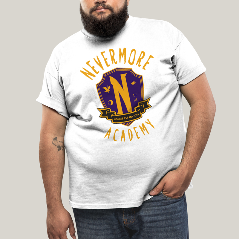 Camiseta Plus Size Algodão Unissex T shirt Wandinha Unitas Est Invicta Nevermore Academy
