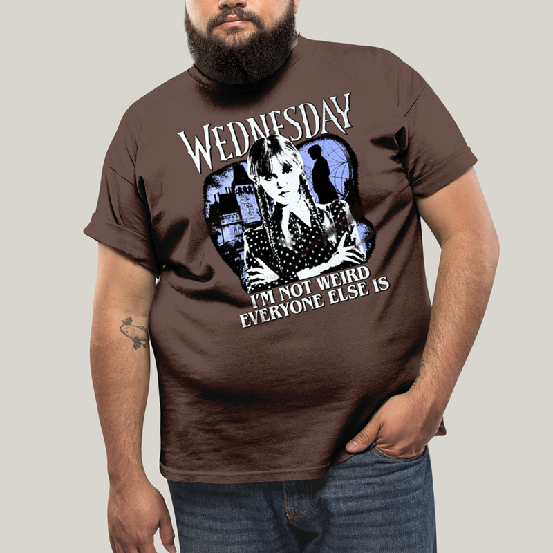 Camiseta Plus Size Algodão Unissex T shirt Wandinha Wednesday Eu Não Sou Estranho, Todo Mundo é