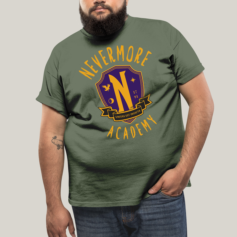 Camiseta Plus Size Algodão Unissex T shirt Wandinha Unitas Est Invicta Nevermore Academy
