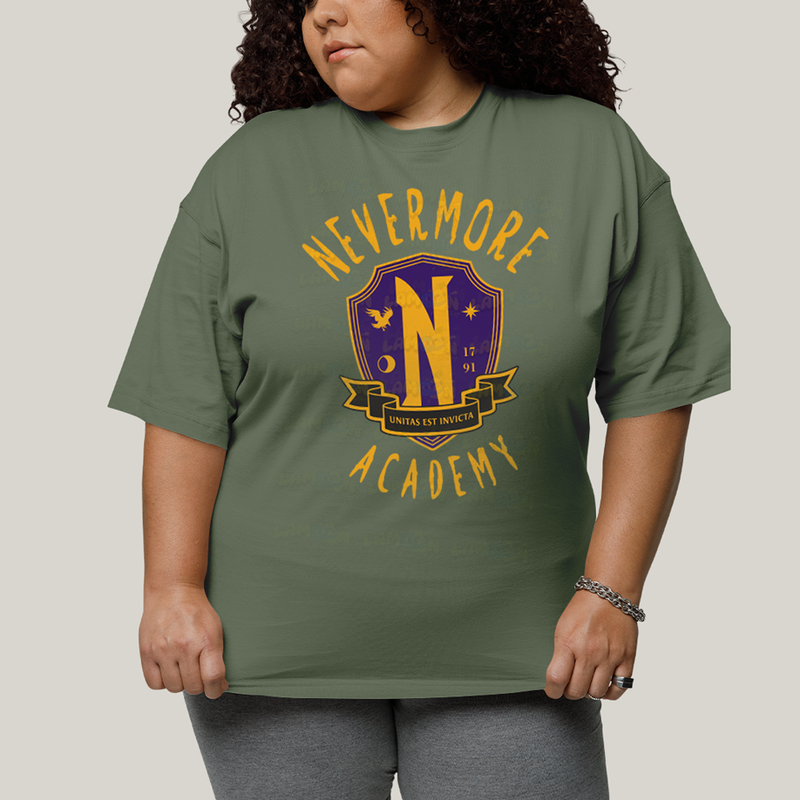 Camiseta Plus Size Algodão Unissex T shirt Wandinha Unitas Est Invicta Nevermore Academy