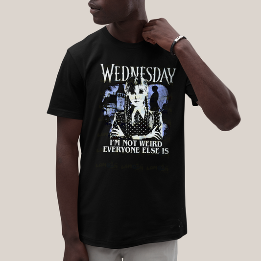 Camiseta Algodão Unissex T shirt Wandinha Wednesday Eu Não Sou Estranho, Todo Mundo é