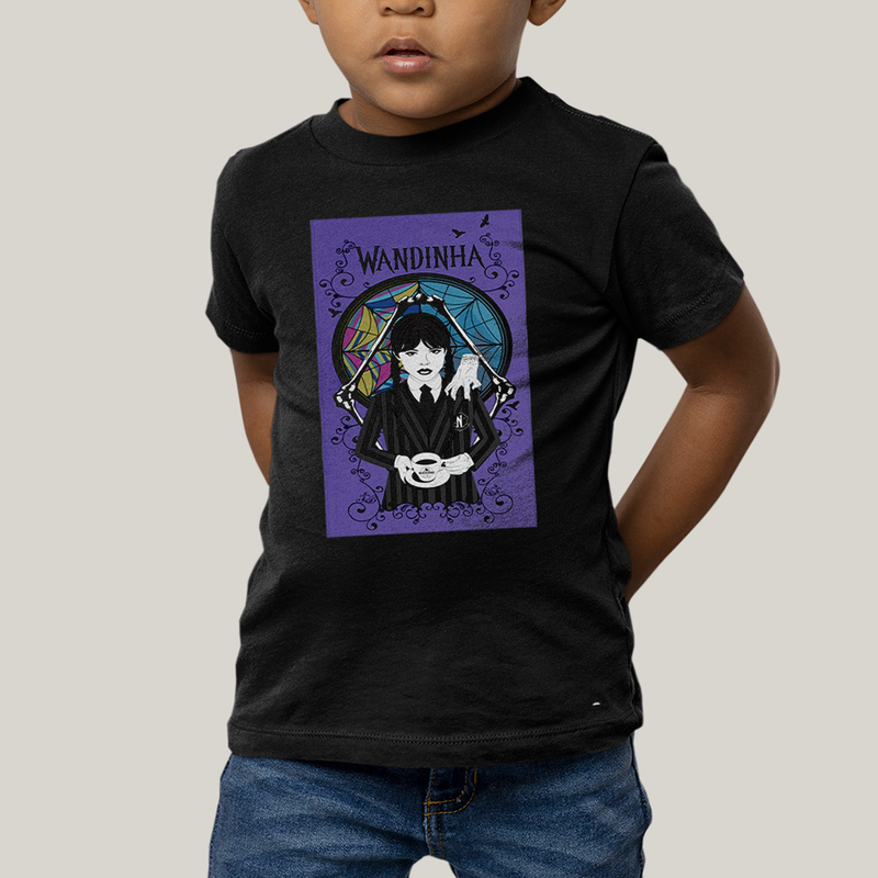 Camiseta Infantil Algodão Unissex T shirt Wandinha Fundo Roxo