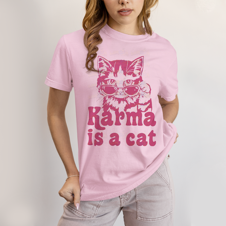 Camiseta Algodão Unissex T shirt Karma Is a Cat Pink