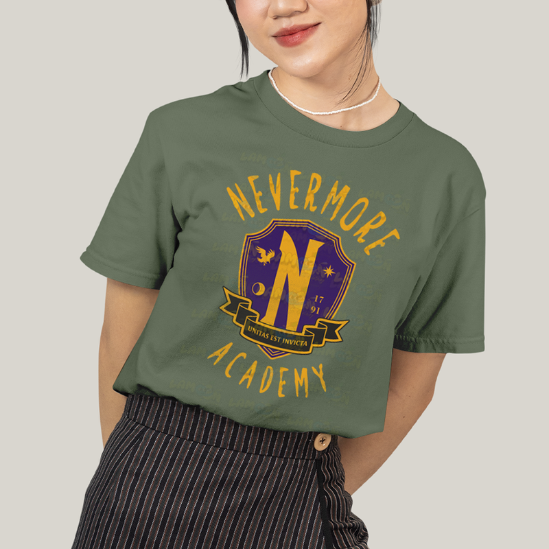 Camiseta Algodão Unissex T shirt Wandinha Unitas Est Invicta Nevermore Academy