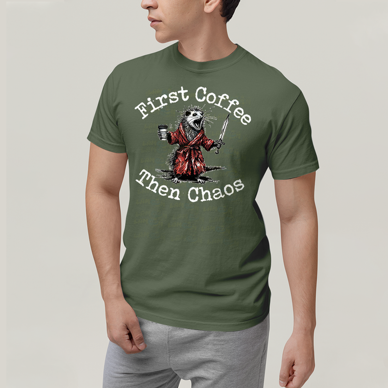 Camiseta Algodão Unissex T shirt Meme Primeiro Café, Depois Caos